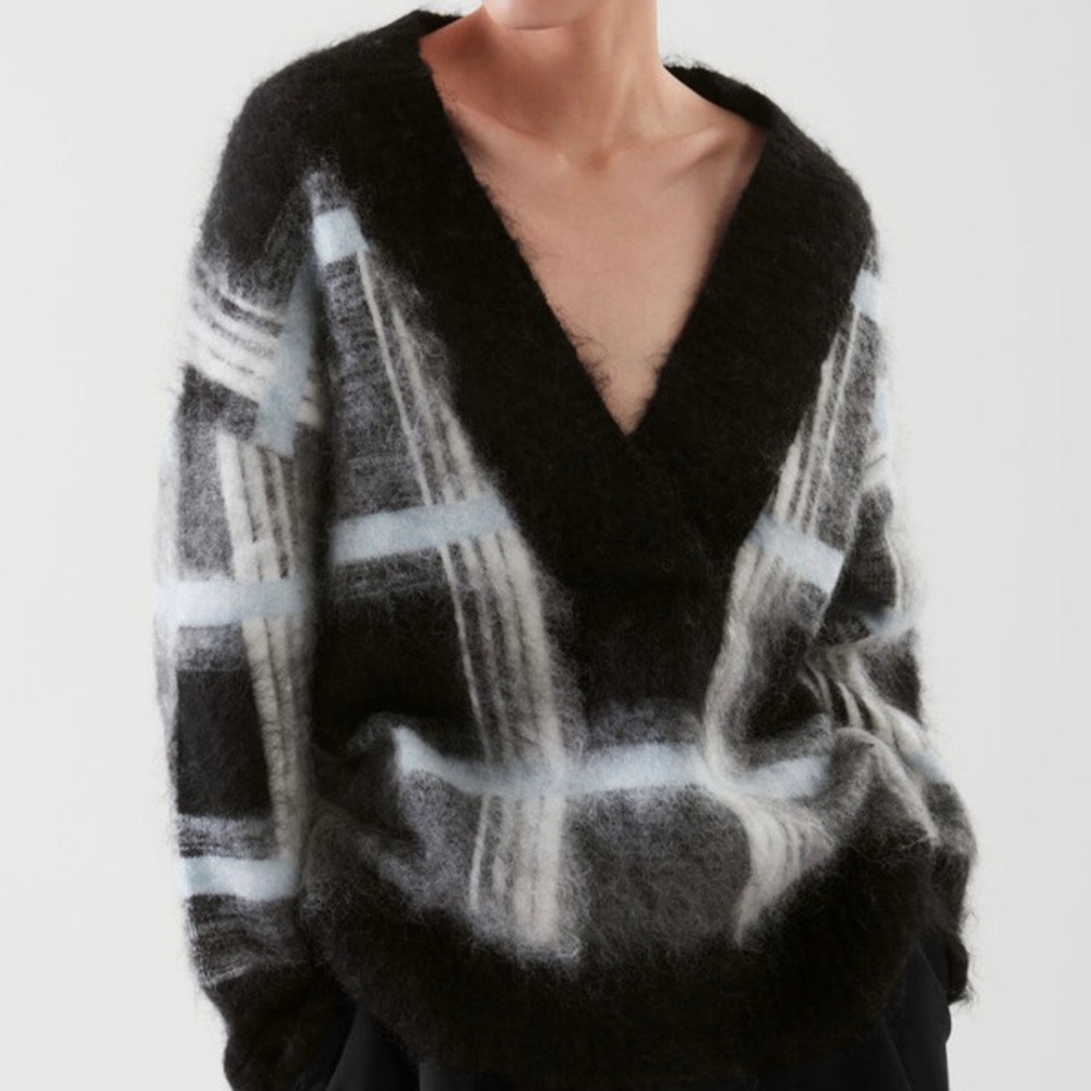 COS Oversized Checked V-Neck Sweater